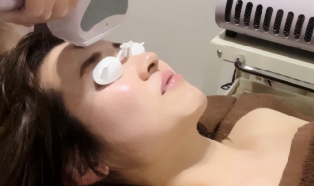 透明感あふれる艶肌になりたいなら、宇治市のプラスビューティーのフェイシャルワックス×プラズマフォトをお試しください。